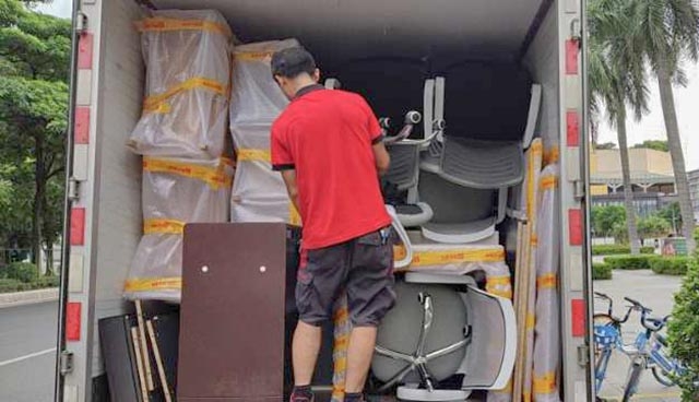 工厂搬迁中的特种运输：如何选择专业的物流伙伴？